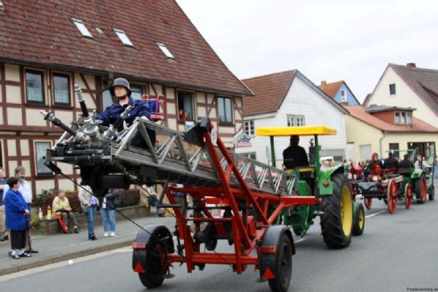 2010-08-15 Festumzug 750 Jahre Barbis (431)